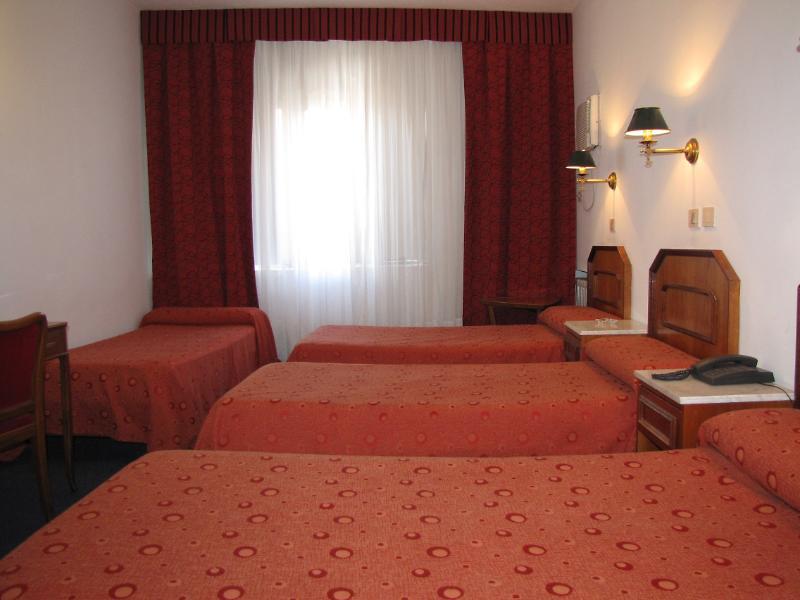Hotel Tres Sargentos Buenos Aires Esterno foto