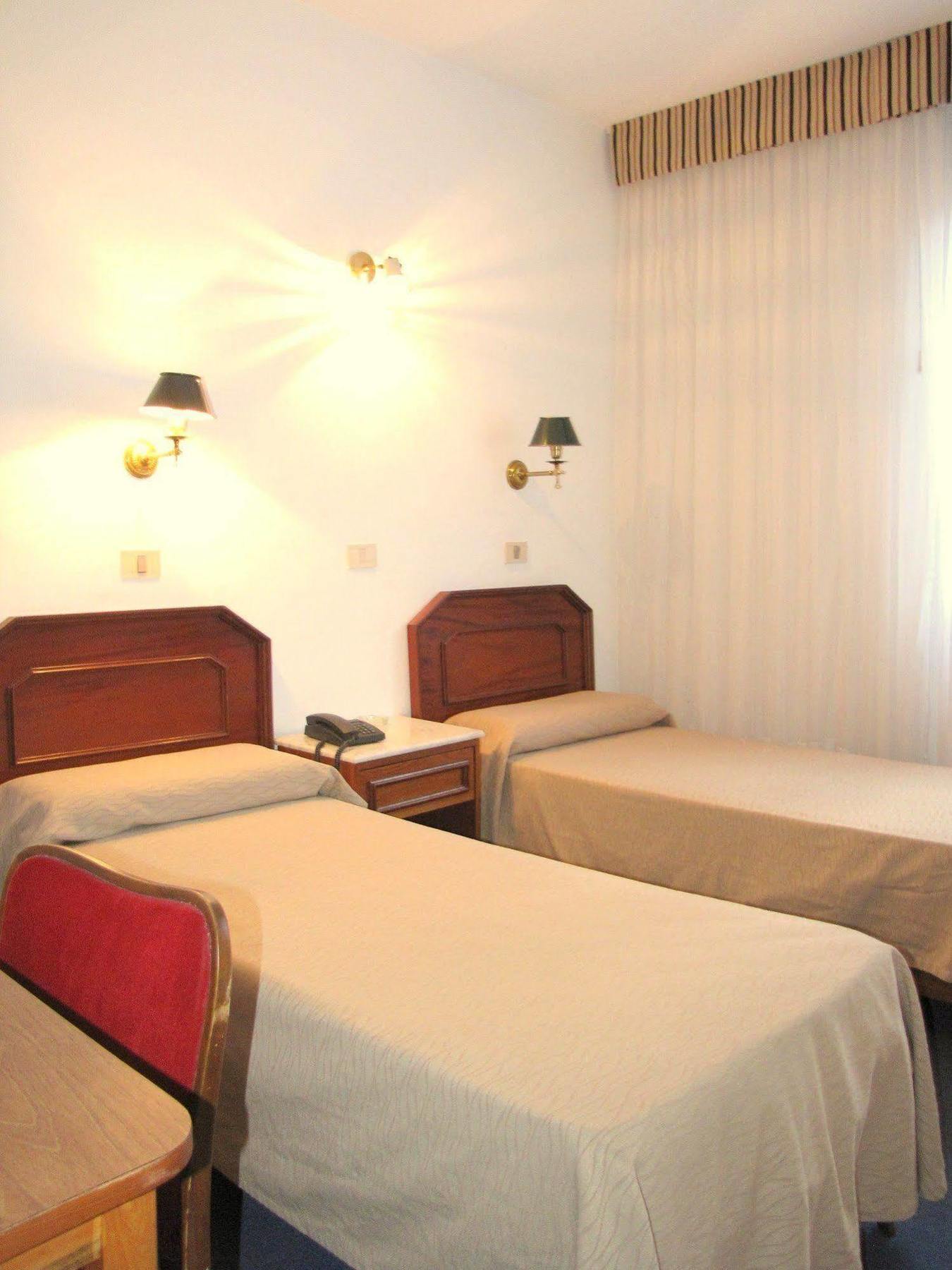 Hotel Tres Sargentos Buenos Aires Esterno foto