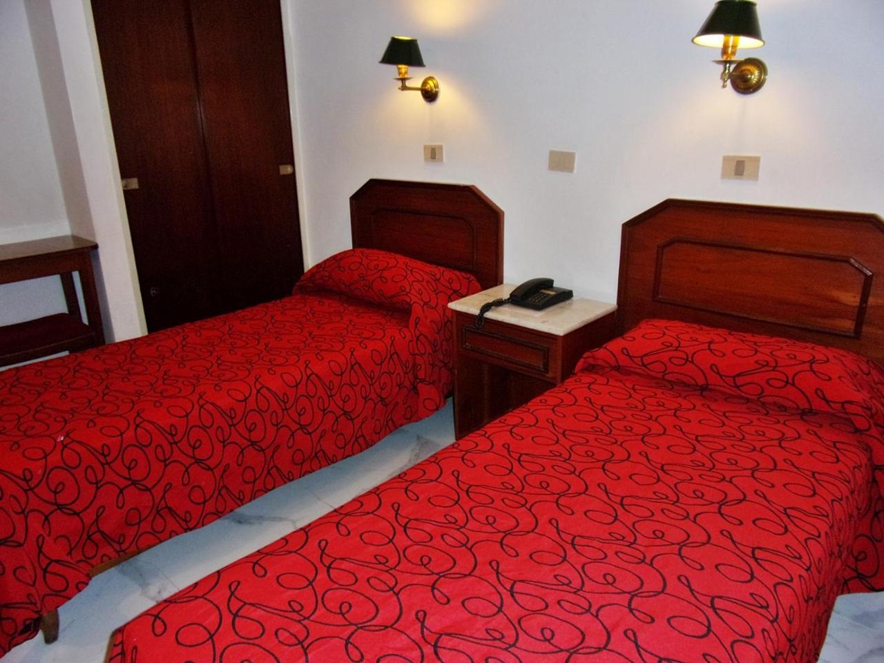 Hotel Tres Sargentos Buenos Aires Esterno foto
